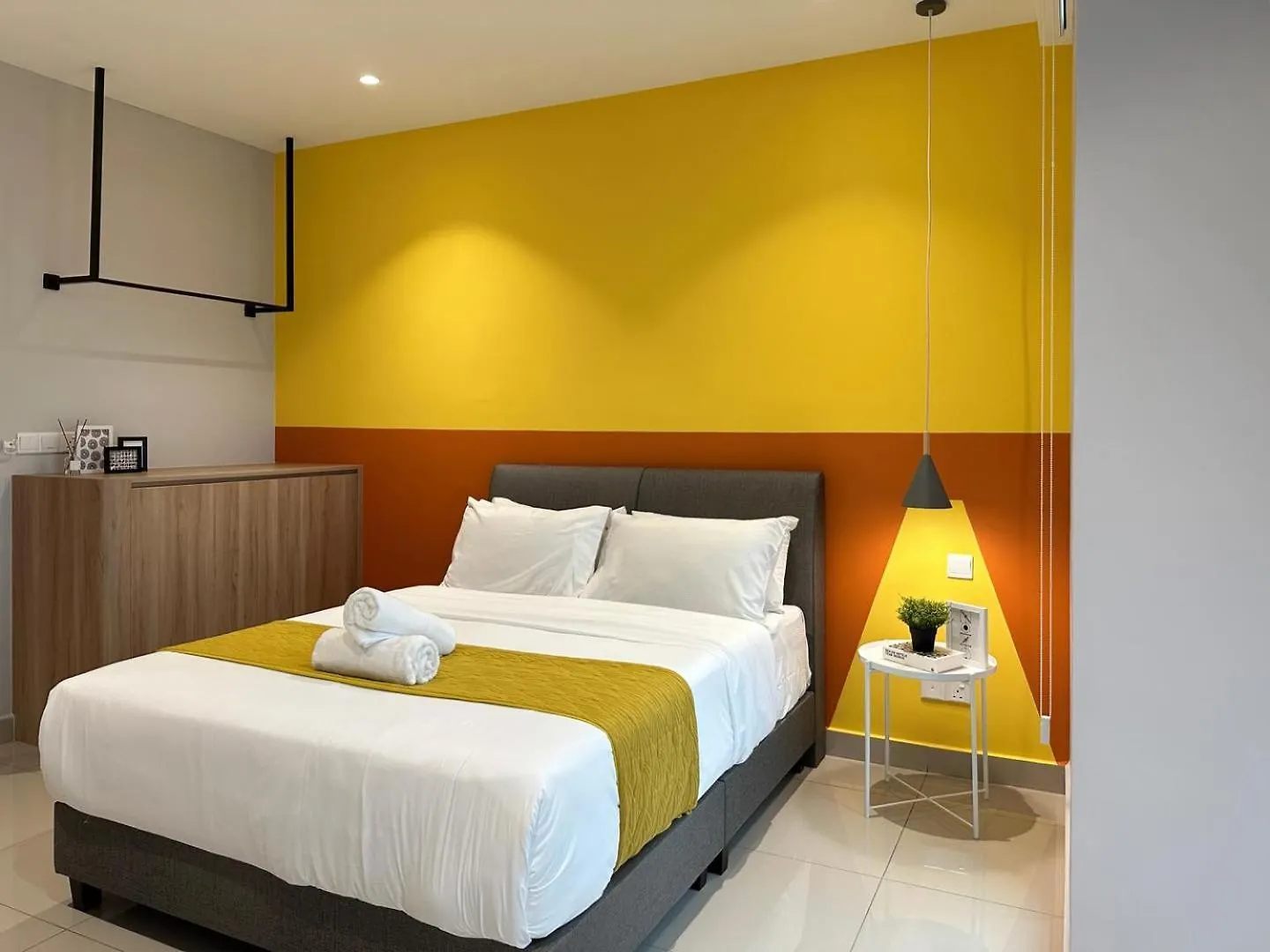 Twin Galaxy City View Homestay Near Ciq Johor Bahru 0*,