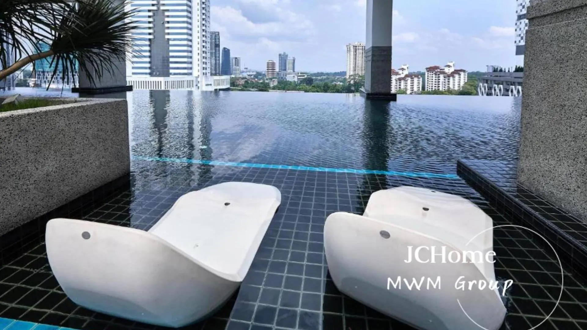 Twin Galaxy City View Homestay Near Ciq Johor Bahru